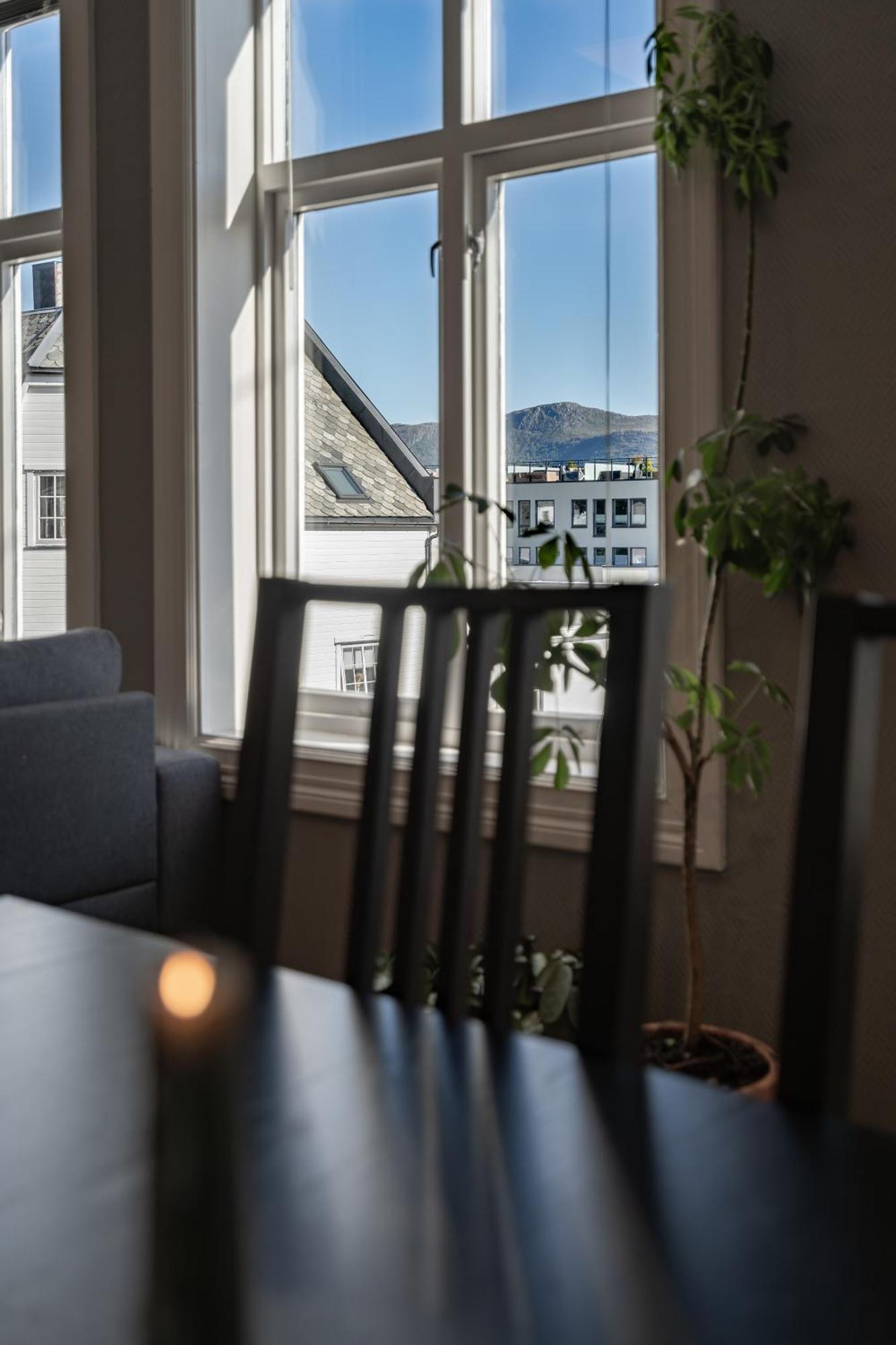 Sunny Apartment In Alesund City Esterno foto