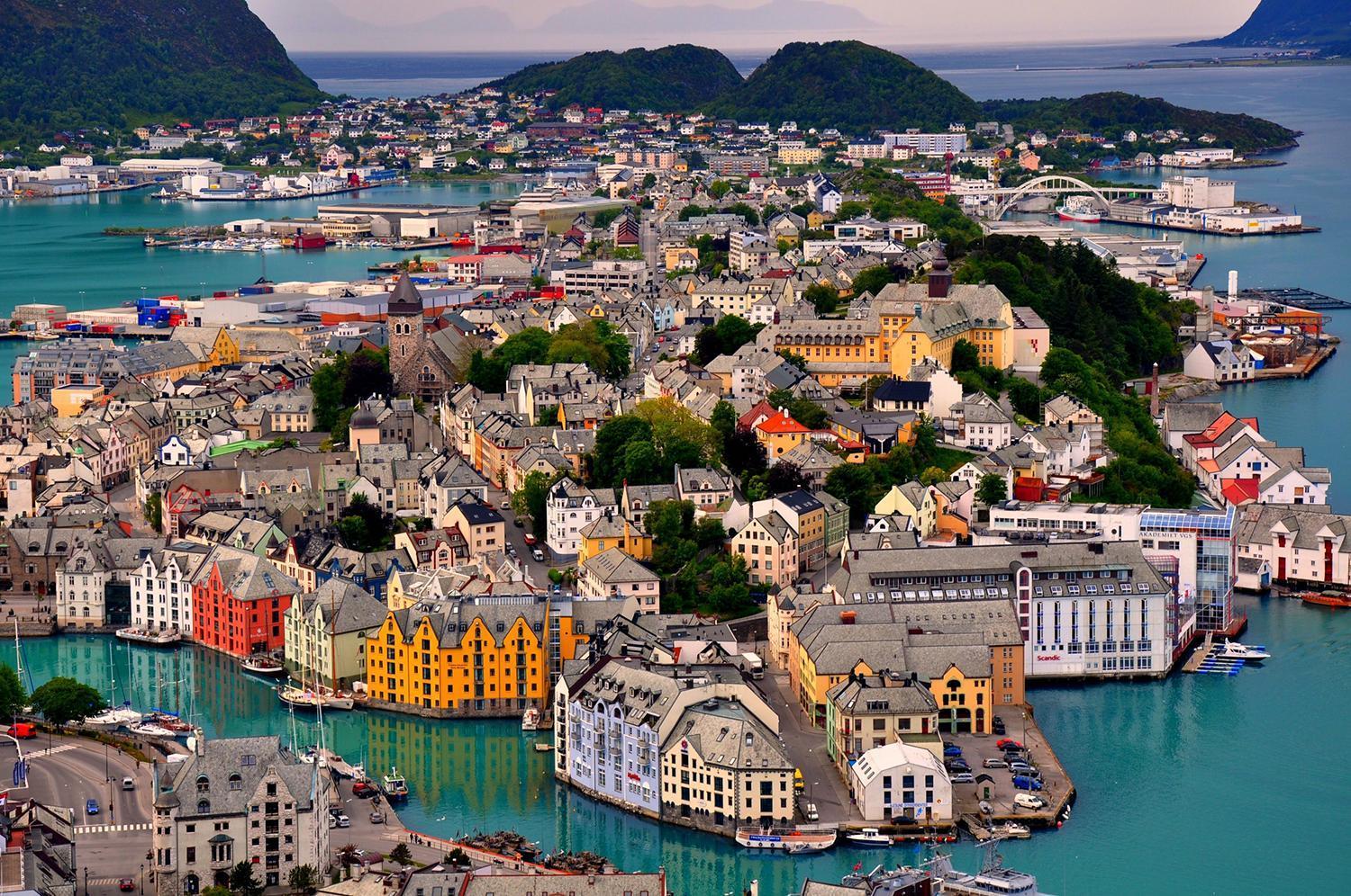 Sunny Apartment In Alesund City Esterno foto